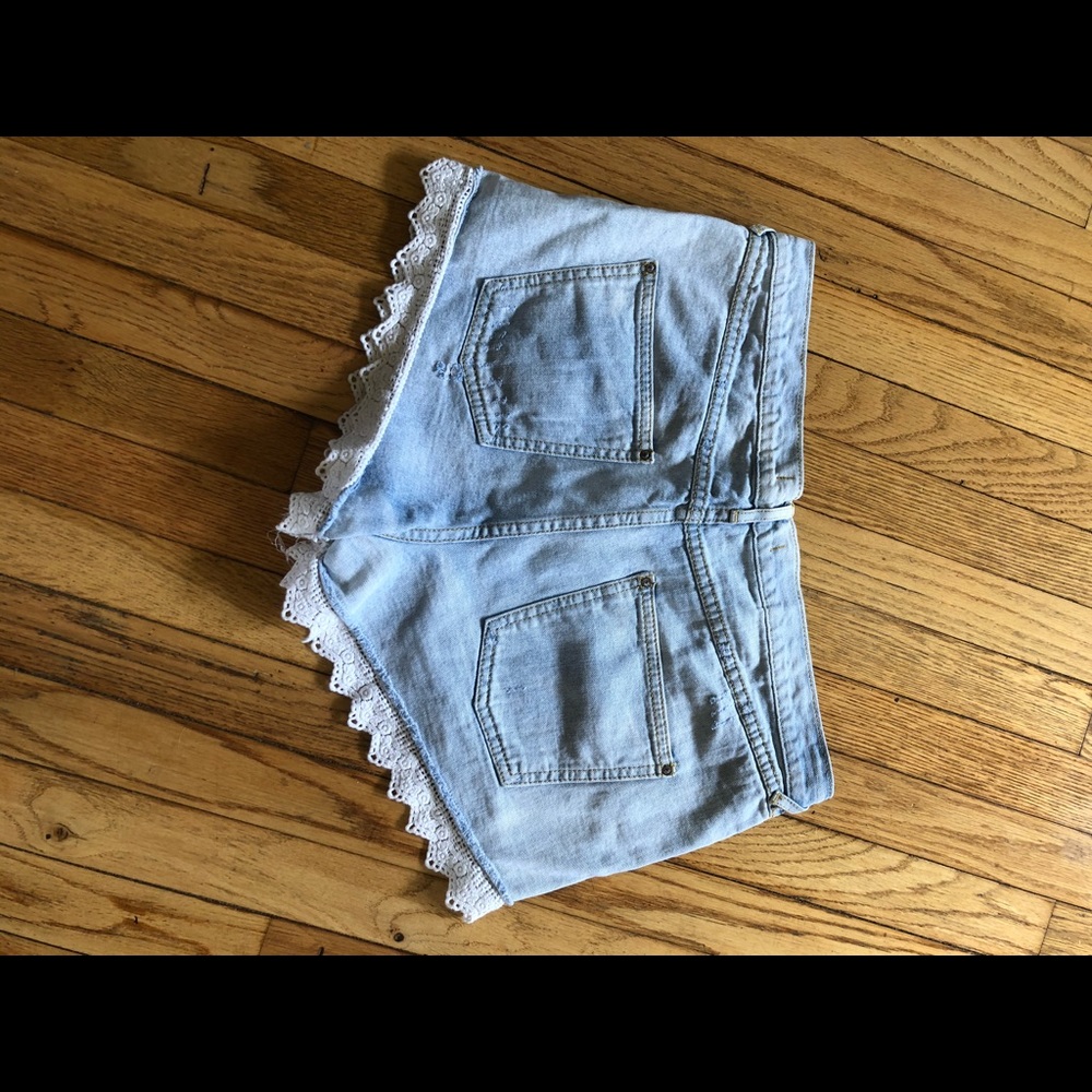Free People lacy shorts SZ 31 - Picture 2 of 4